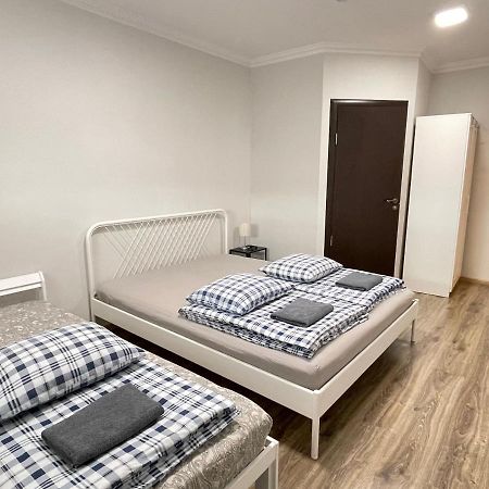 Anna'S Guesthouse Riga Bagian luar foto