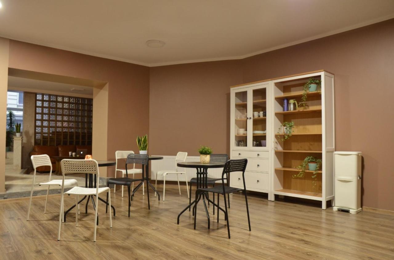 Anna'S Guesthouse Riga Bagian luar foto