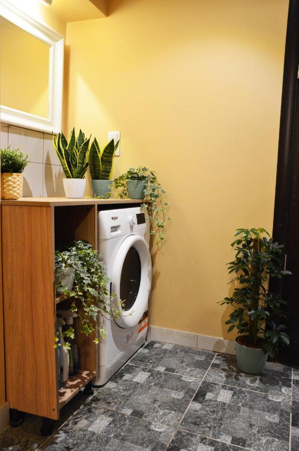 Anna'S Guesthouse Riga Bagian luar foto