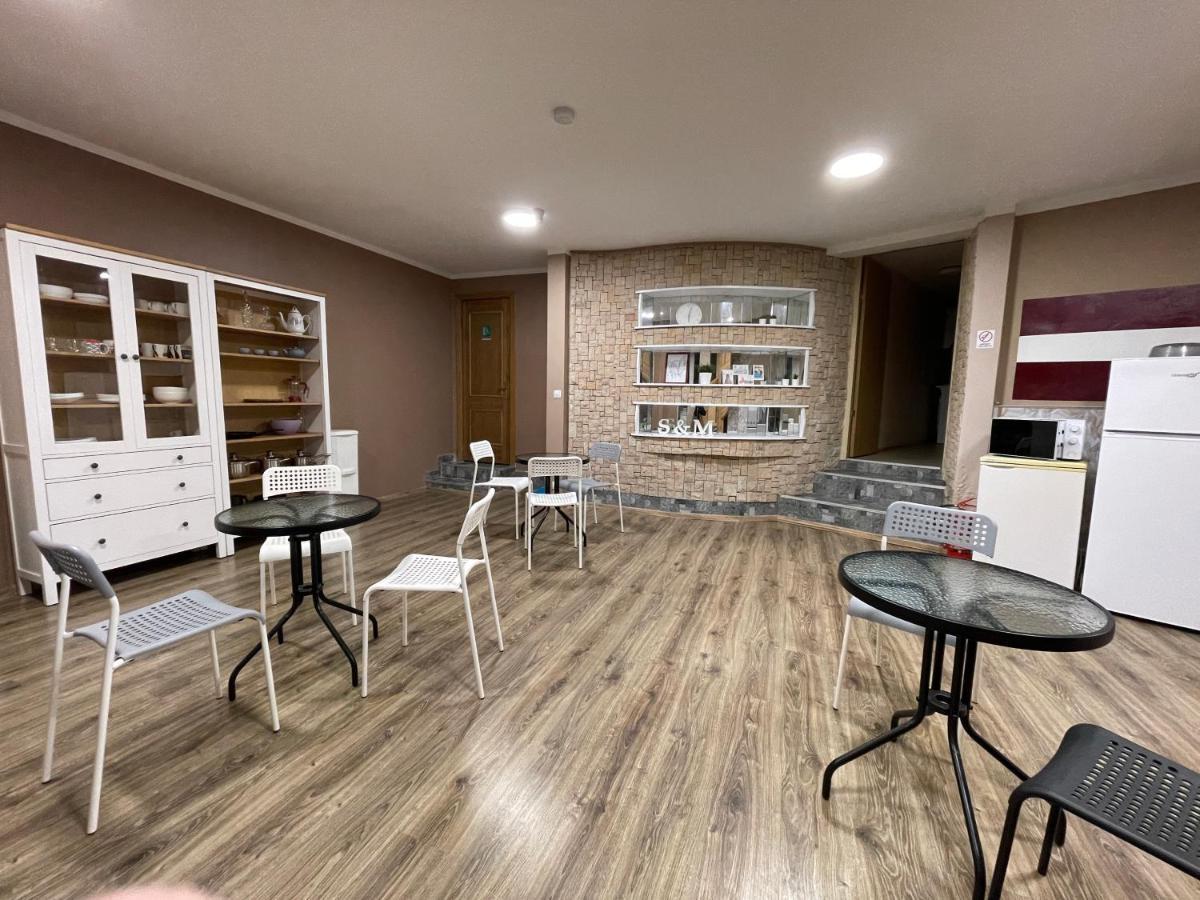 Anna'S Guesthouse Riga Bagian luar foto